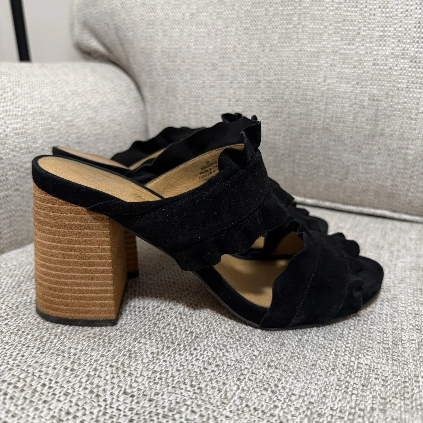 Free People Rosie Ruffle Slide Block Heel Sandal in Black Suede Size 38 - Image 3