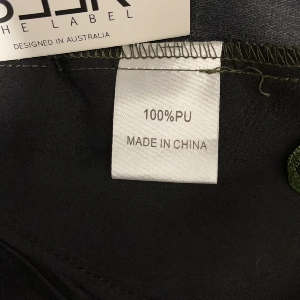 LF Seek The Label NWT Dark Green front zipper faux leather Pencil Skirt - Image 6