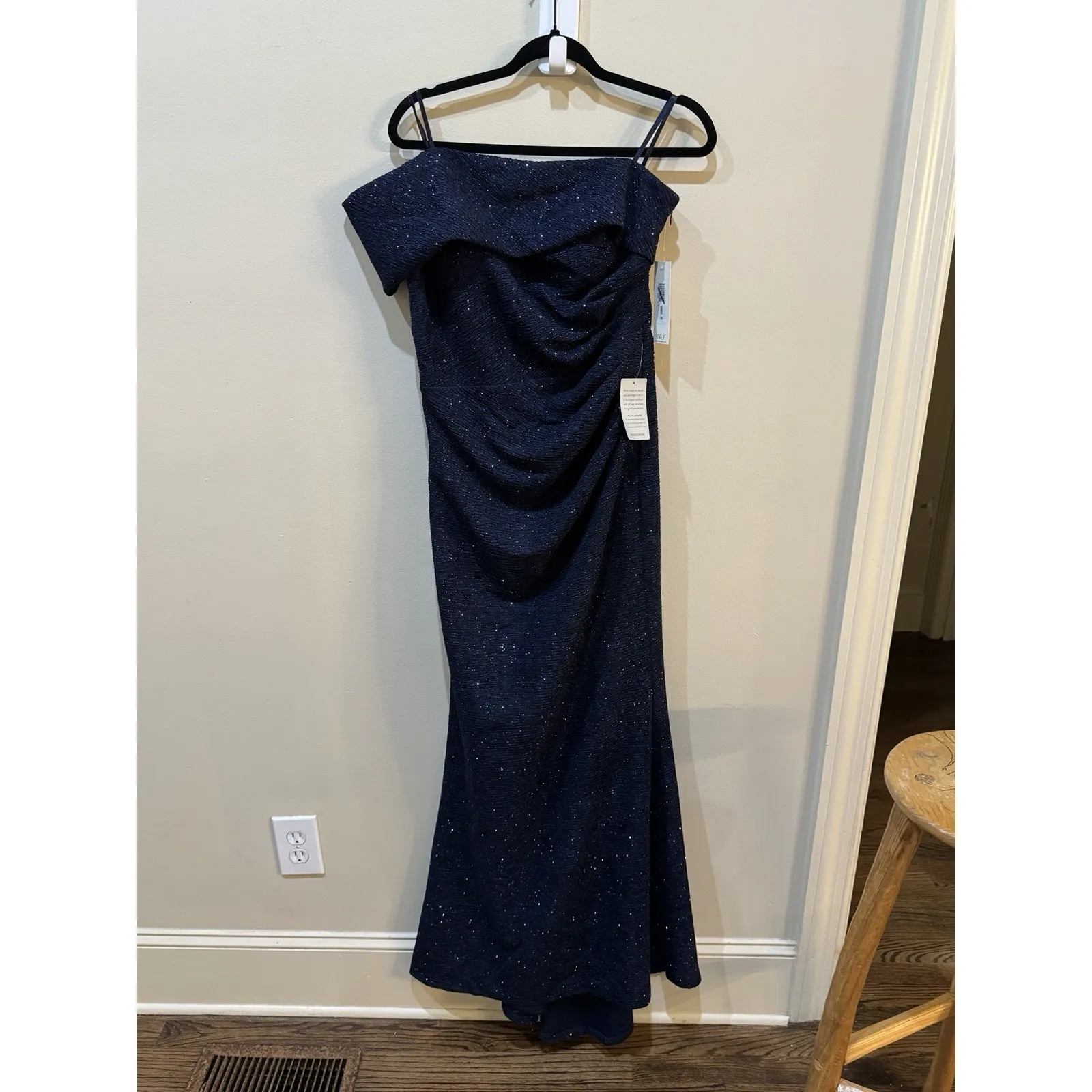 Eliza J‎ Metallic Glitter Off the Shoulder Gown Size 12 Navy Maxi Holiday Party - Image 4