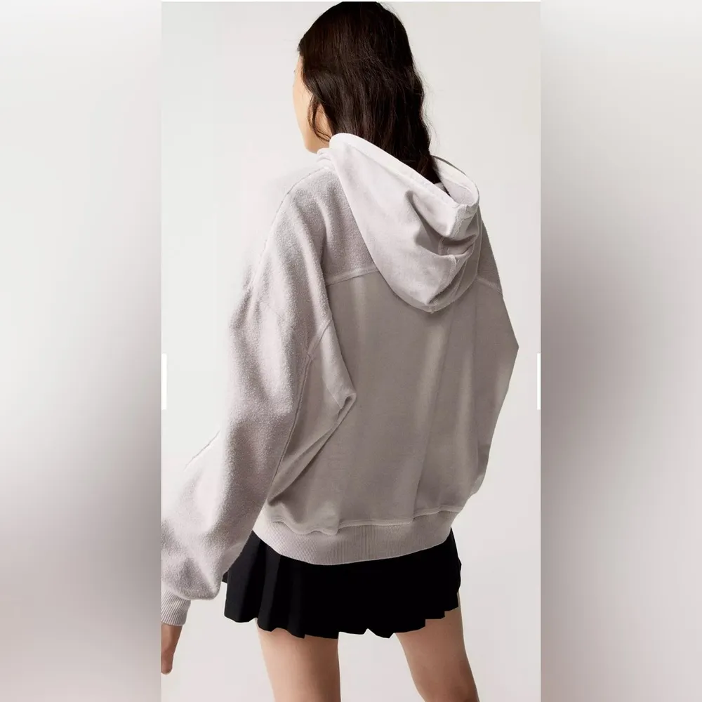 Urban Outfitters’Out From Under’ Ollie Sweatshirt Size Medium - Image 4