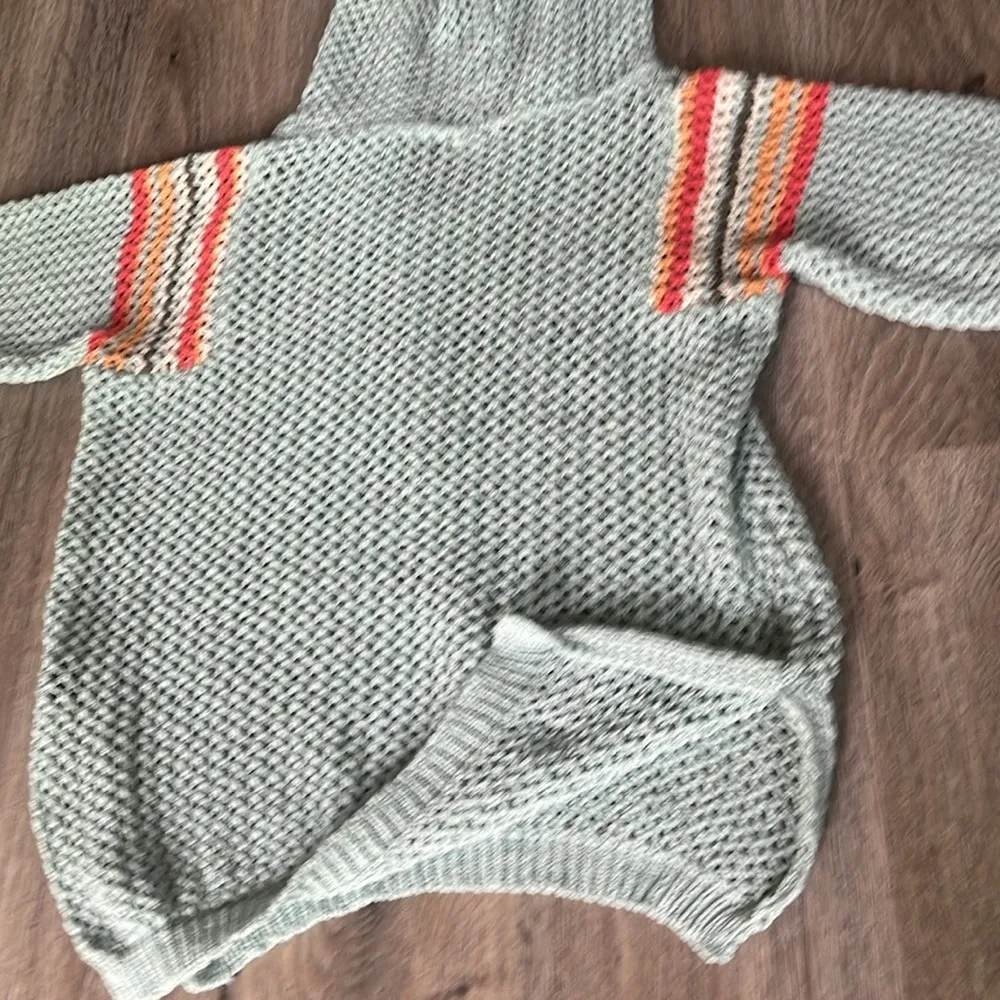 POL Cable Knit Pull Over/Beach Cover Up Size Small - Image 12