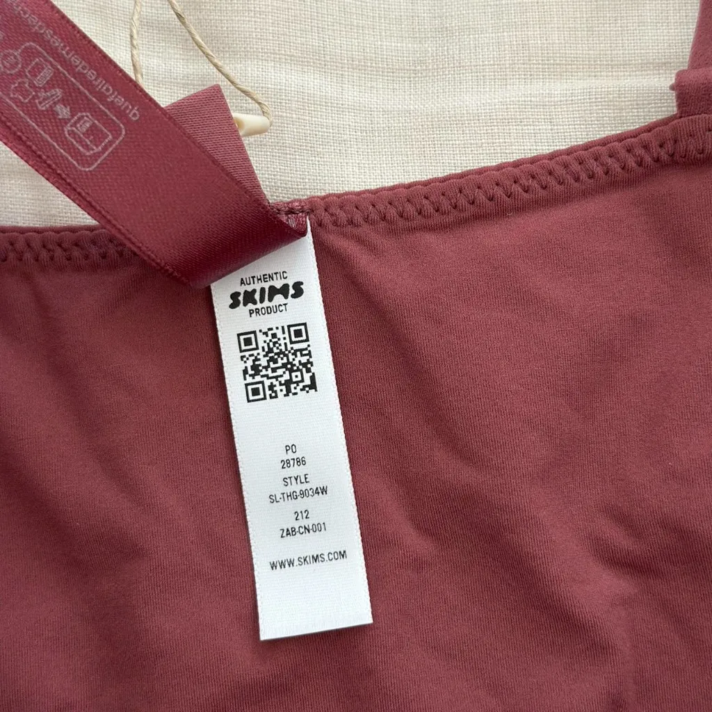 Skims Fits Everybody Cami Bodysuit in Beet, Size Medium - Image 10