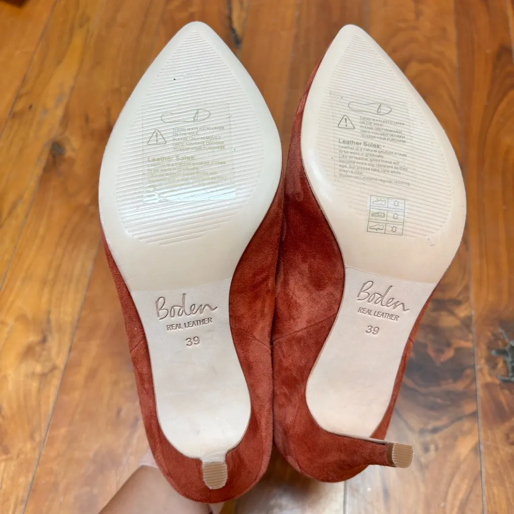 NEW BODEN Elsworth Stiletto Suede Ankle Boots in Rust 8 - Image 12