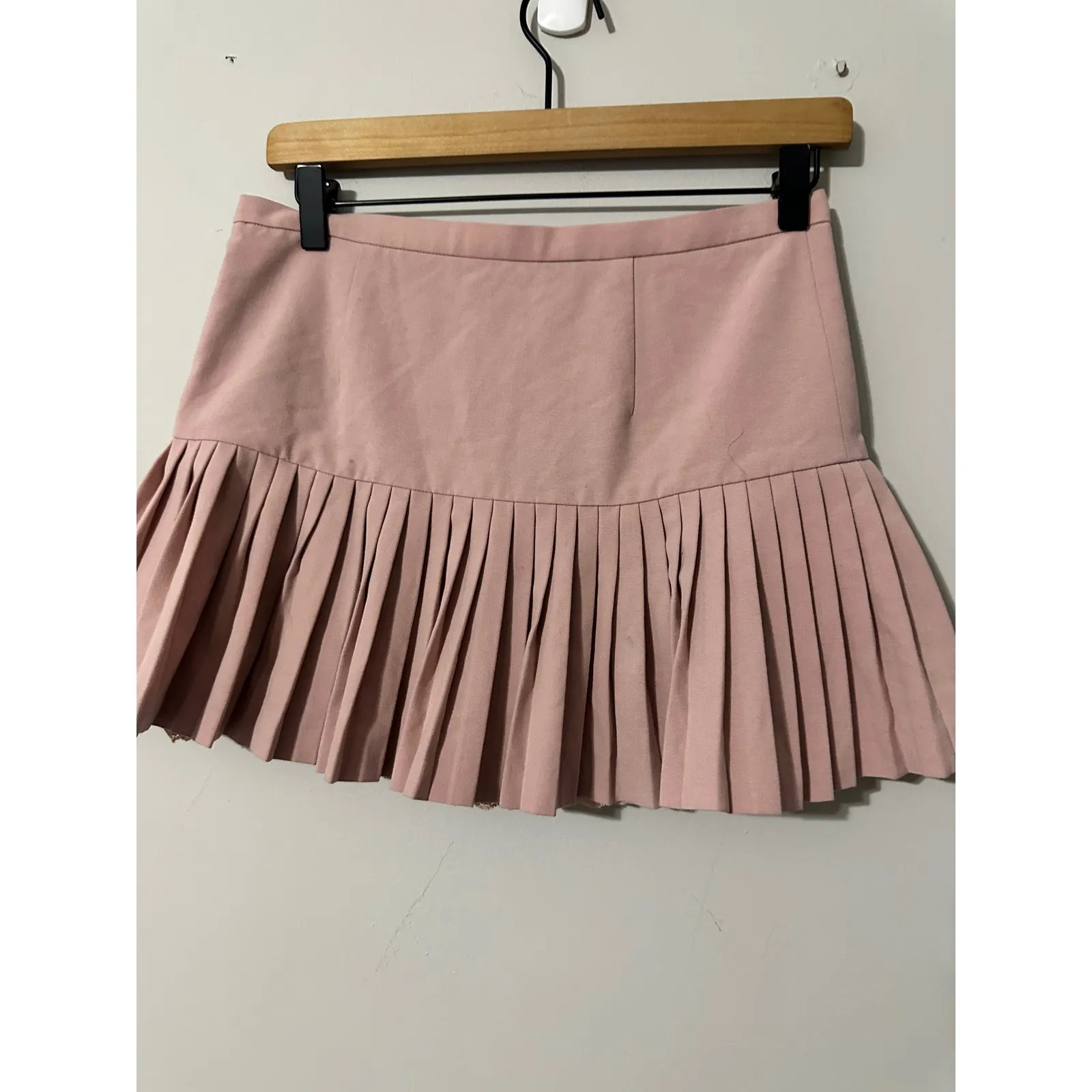 BCBGMAXAZRIA Pink Pleated Mini Skirt Women Size 0 Lace Trim - Image 4