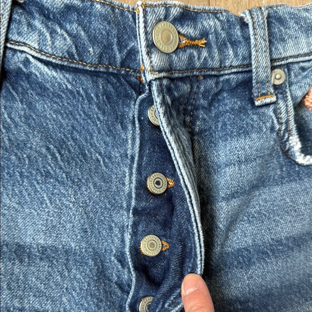 Lucky Brand 90’s Midi High Rise Jean Shorts with Floral Embroidery - Image 3