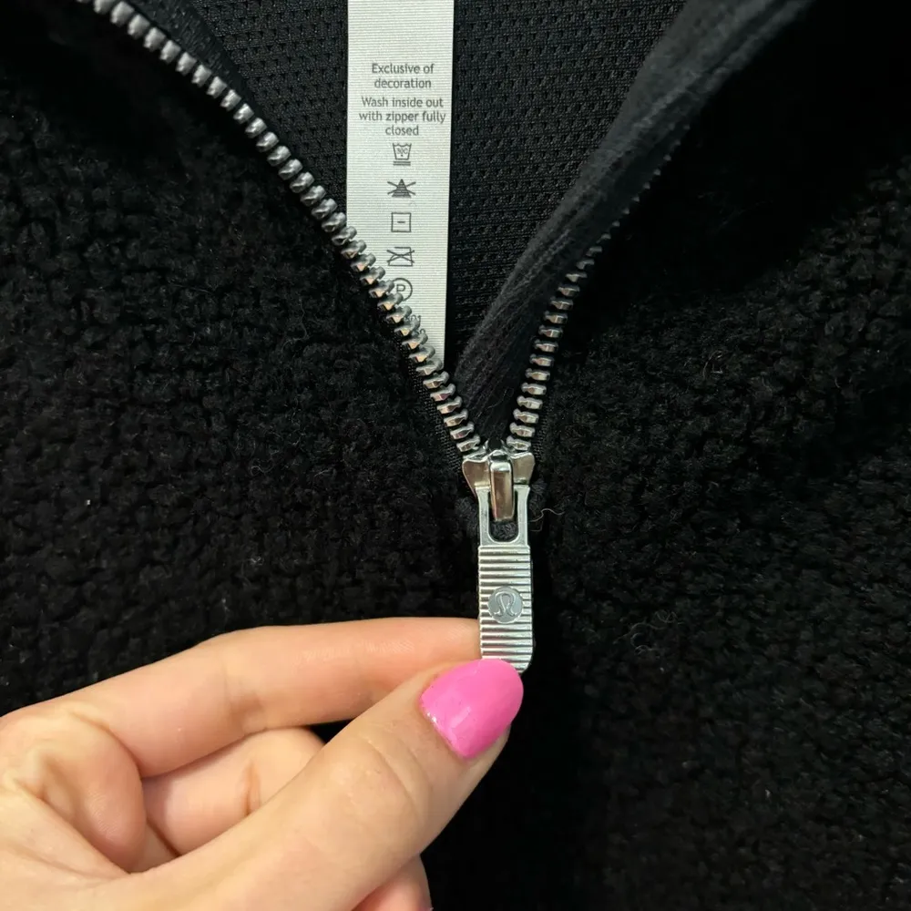 Lululemon Stand Out Sherpa 1/2 Zip Black - Image 6