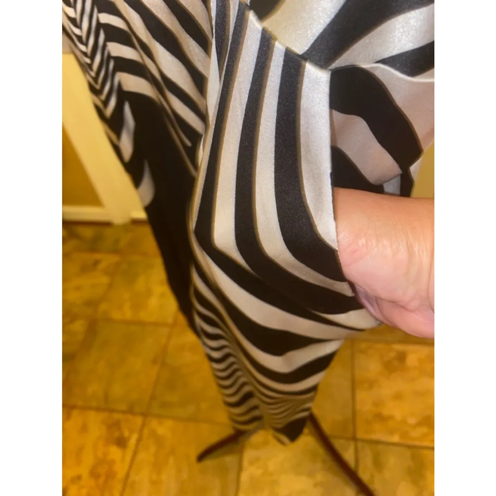 Cache Women's  silk Dress Size 4 Black & White - Image 5