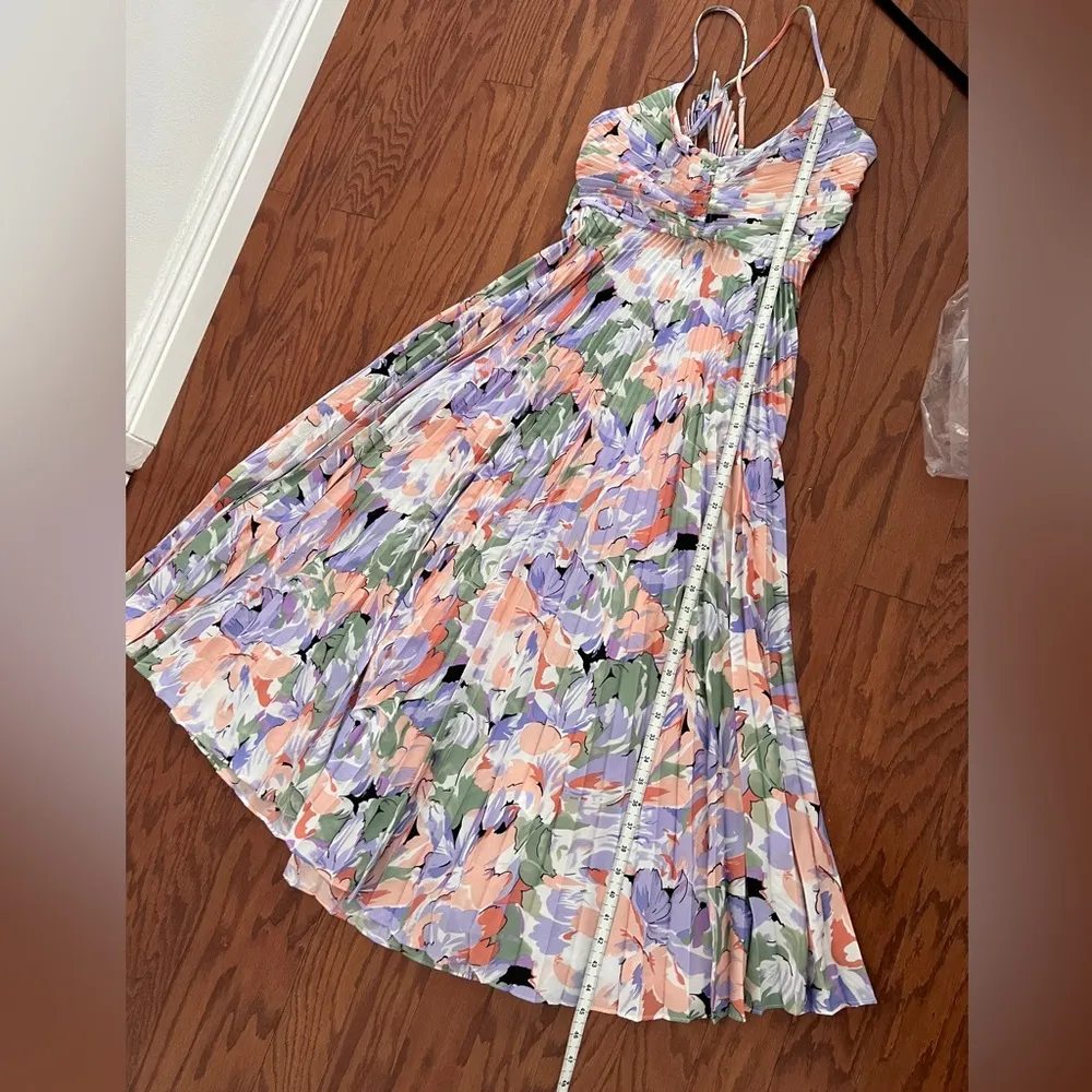 ASTR the label BLYTHE FLORAL PLISSE MIDI DRESS - Image 8