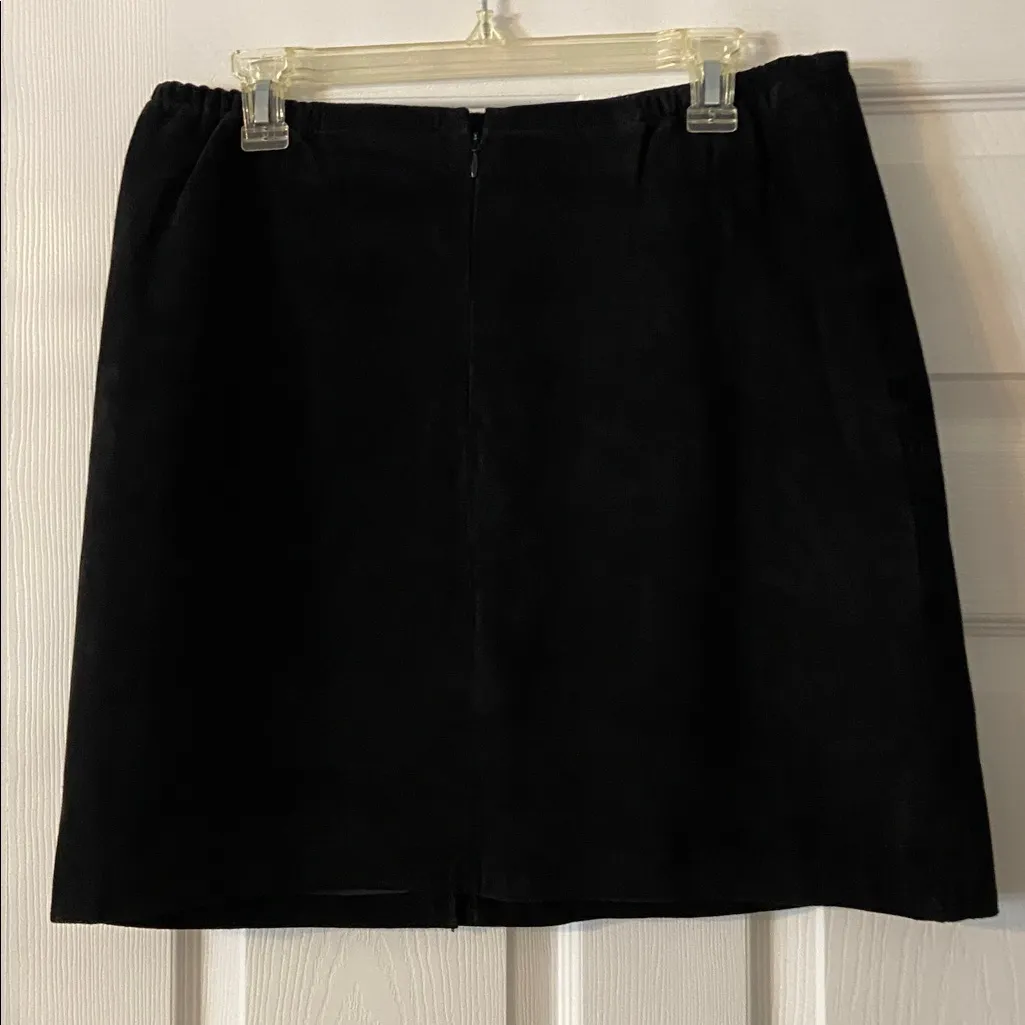 Coldwater Creek Leather Elegant Black Mini Skirt size PLG length 19” waist 32” - Image 3