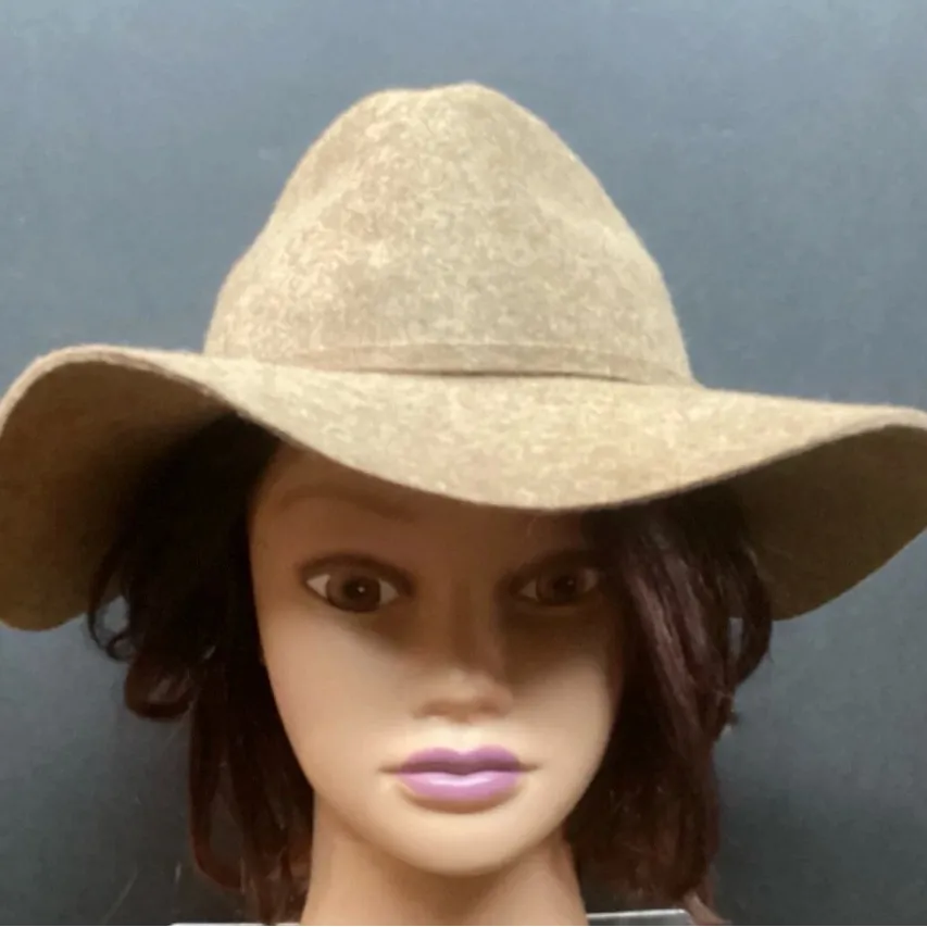 J.Crew  100%wool Classic Tan Women's Hat - Image 3