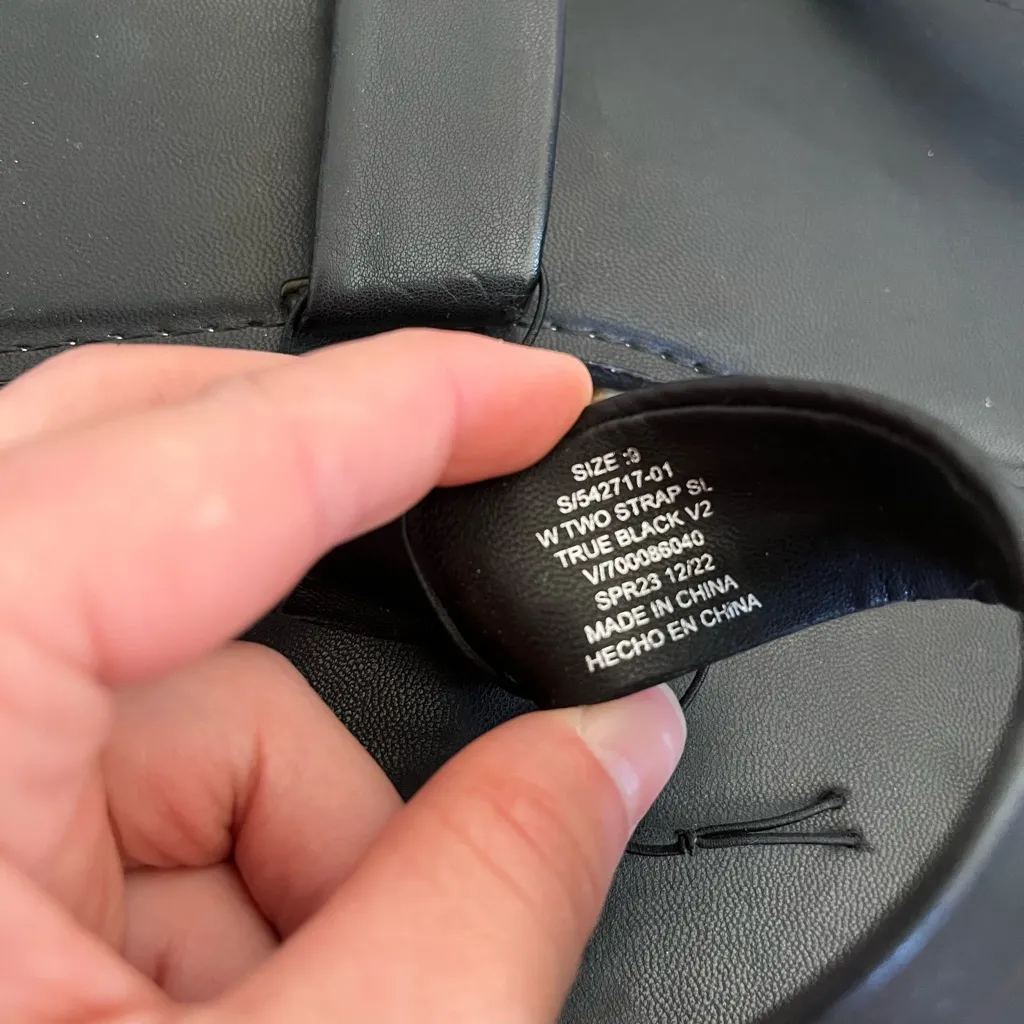 Gap NWT:  Elegant Black Women's Sandals - Image 2