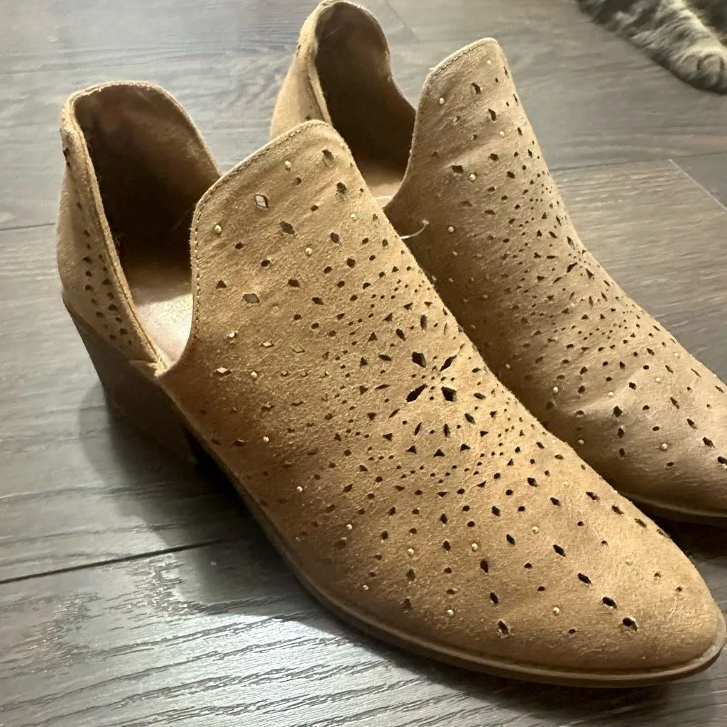 Fergalicious Fergie Women’s 6.5 Ankle Boots - Image 3