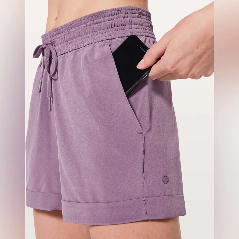 Lululemon Spring Break Away Short *4-way Stretch 3" Size 2 - Image 4