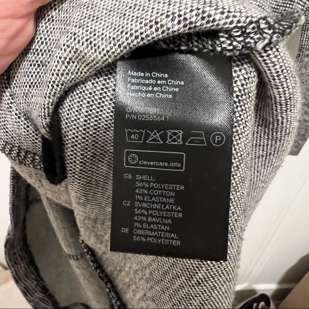 ⭐️  H&M Grey Black Marled Crewneck Long Sleeve Fit & Flare Dress Size XSmall EUC - Image 5