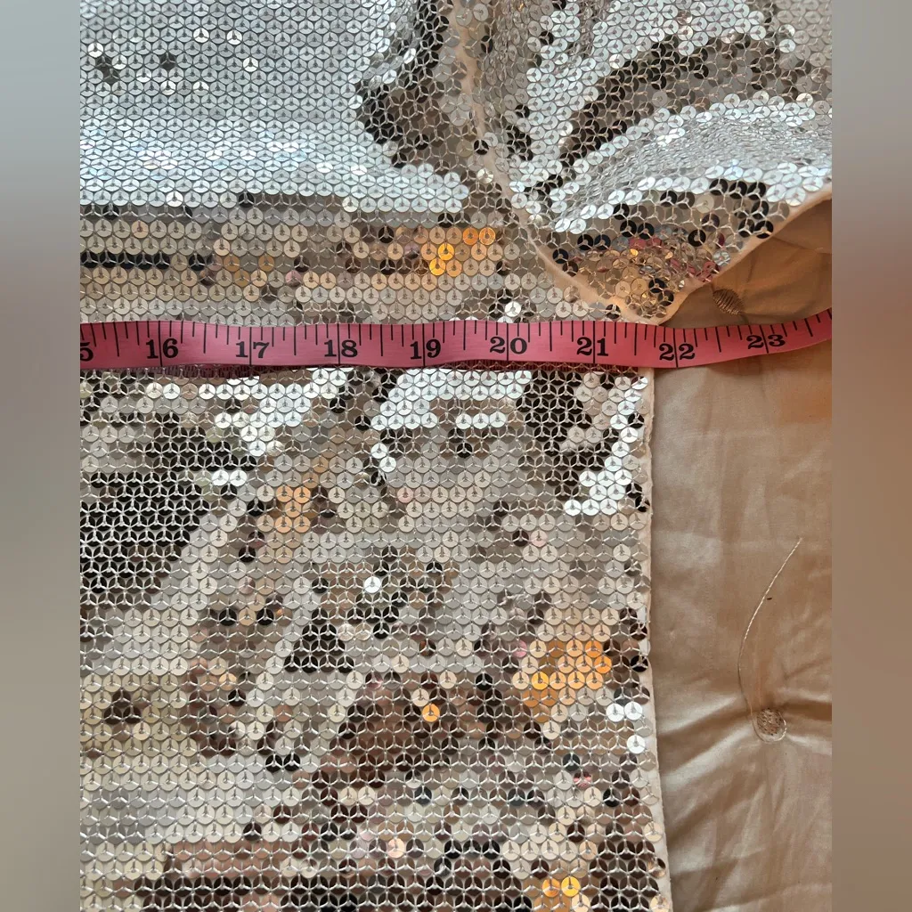 THE KOOPLES Silver sequined t-shirt, Size Large NWT short sleeve crew neck - Image 7