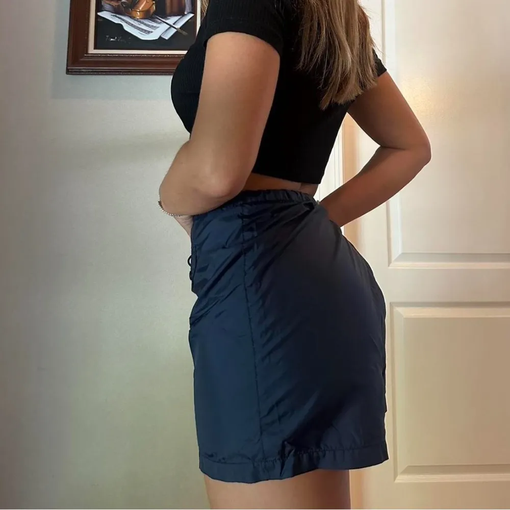 Waterproof high waisted shorts with pocket Size M - Image 3