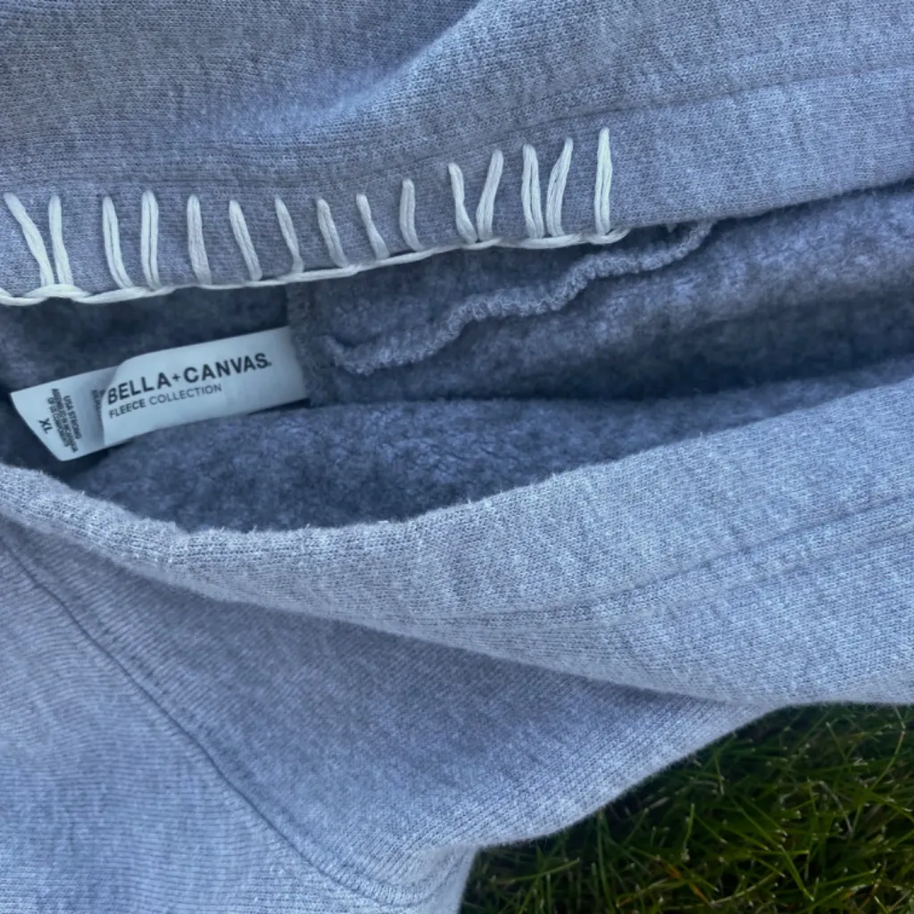 University of Notre Dame McGlinn Hall dorm hoodie Gray Size XL - Image 5