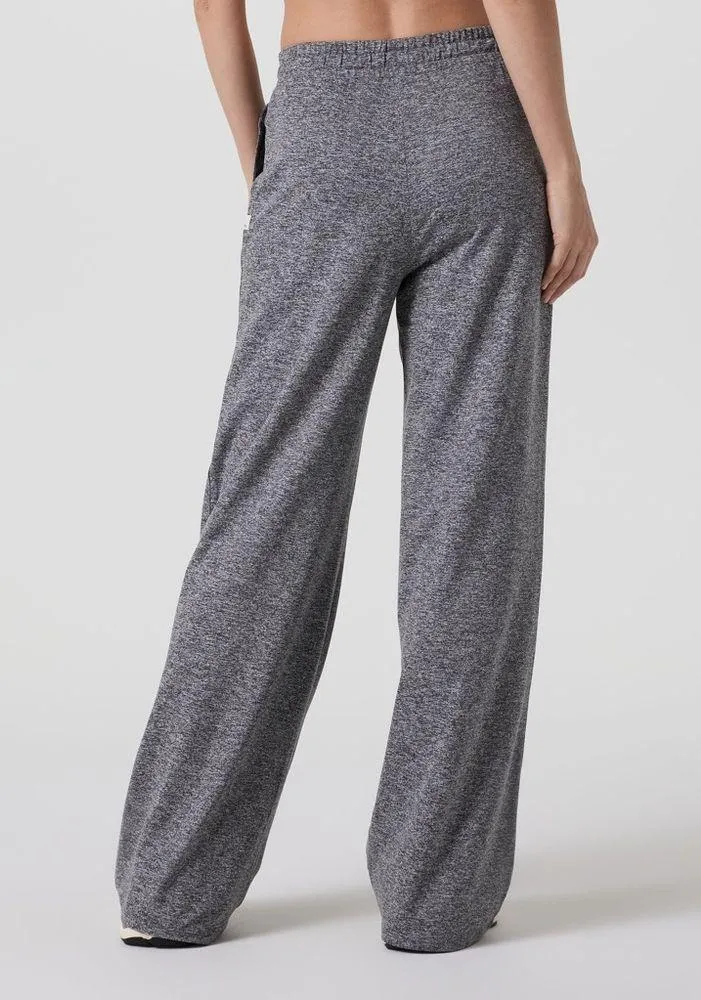 VUORI Halo Essential Wideleg Pants in Heather Gray S - Image 4