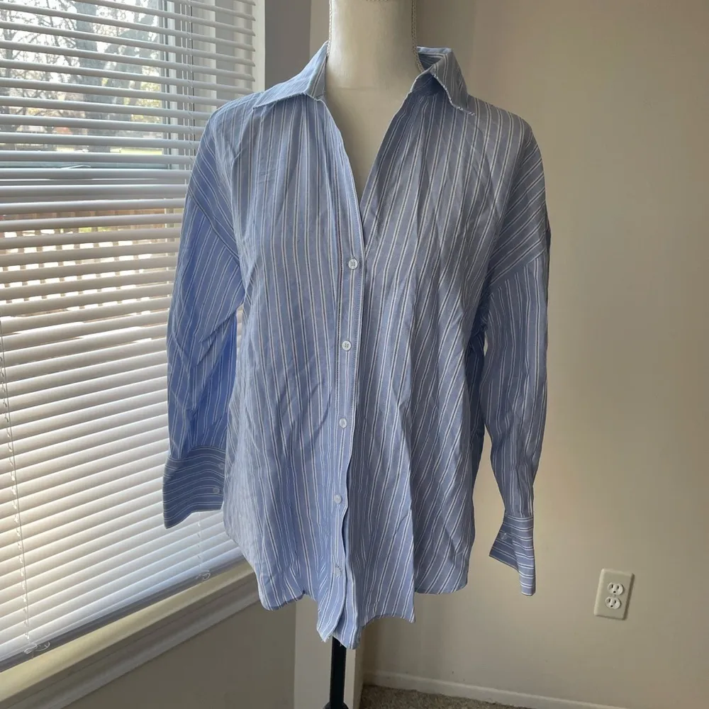 Zara Oxford Button Up Shirt Size Extra Small - Image 5