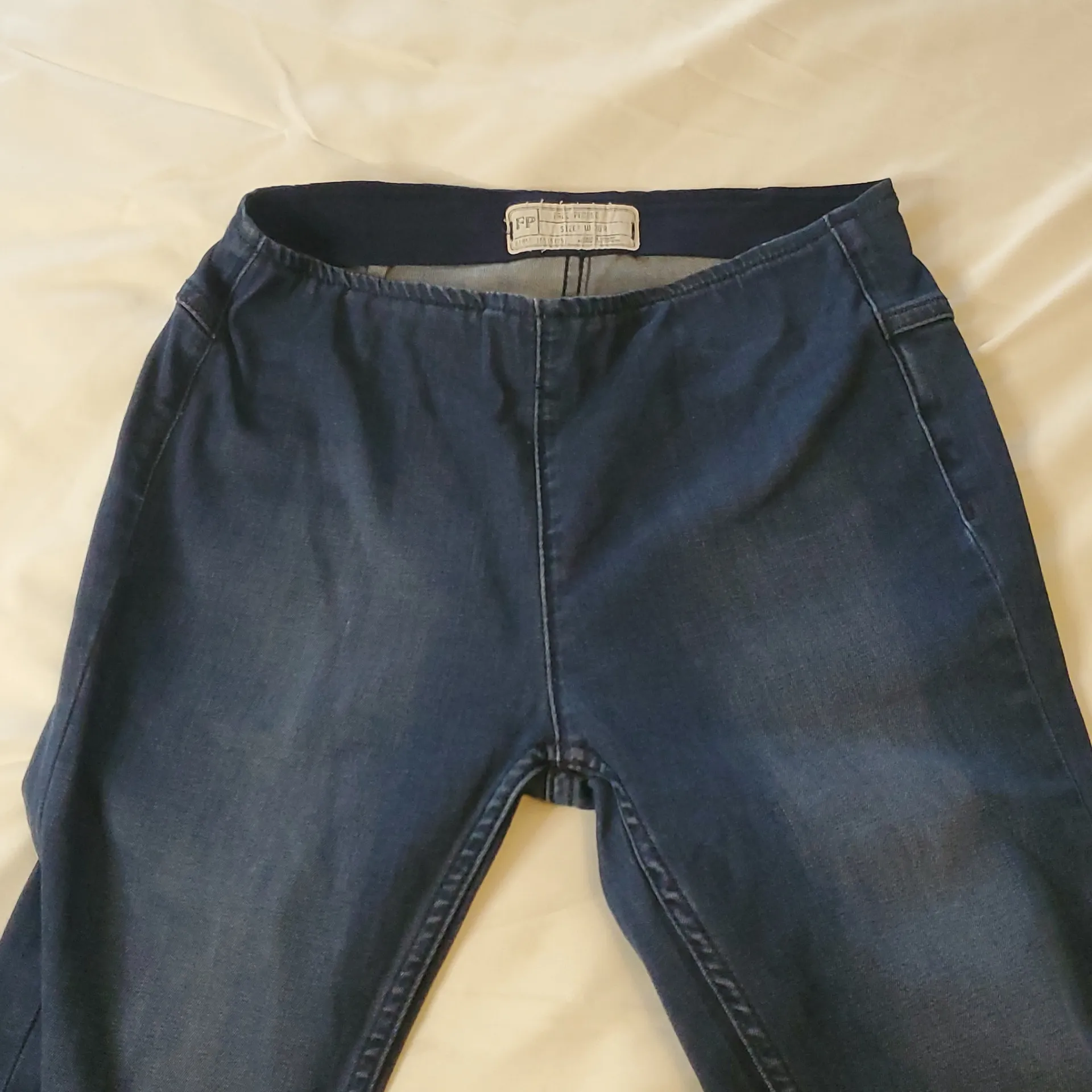 Free People Jeans Penny Pull On Flare Dark Wash Bell Bottoms Elastic Waist Size:W26R - Image 11