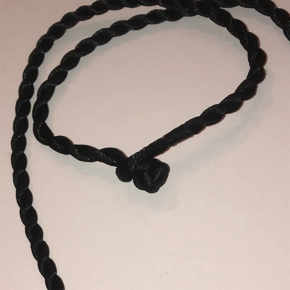 Hand Painted Shimmer Shell By Toni K Boho Necklace Black - Image 3