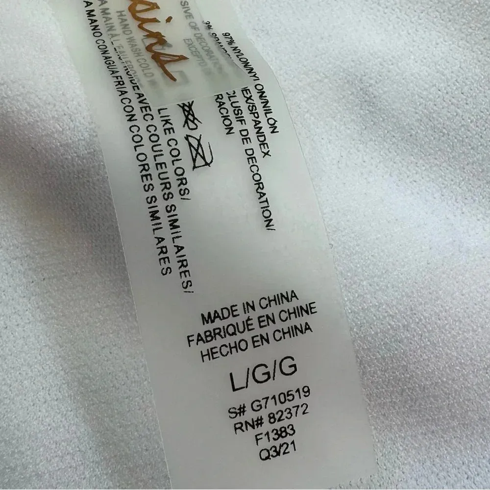 NWT Raisins Flower Child Sweet Side Textured Floral Side Tie Bikini Size L - Image 10