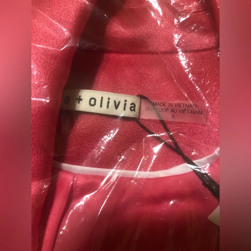 Alice + Olivia Shan Boxy Oversized Crop Blazer - Image 7