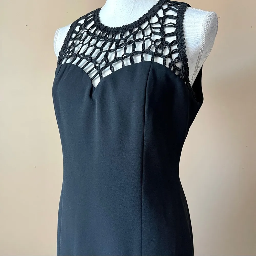 LAUNDRY BY SHELLI SEGAL | Black Sleeveless Crochet Lace Sheath Dress Sz 8 - Image 3