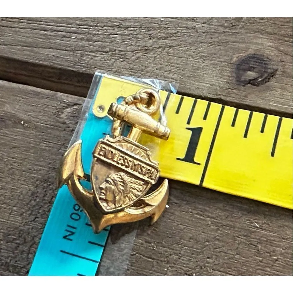 ENDLESSMTS.PA vintage brass anchor pin Brown - Image 4