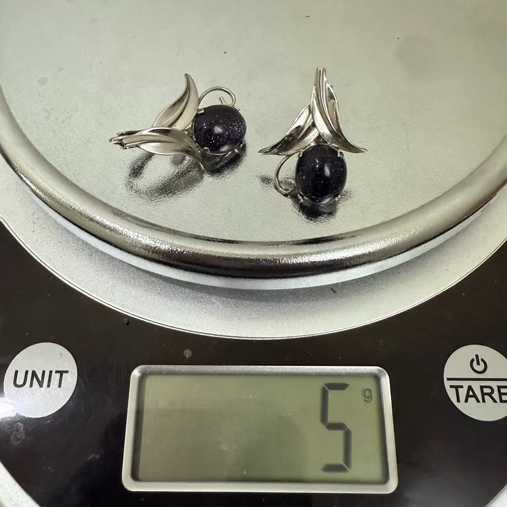 Handcrafted Unsigned Midnight Blue Goldstone Sunstone Gemstone Flower Earrings - Image 7