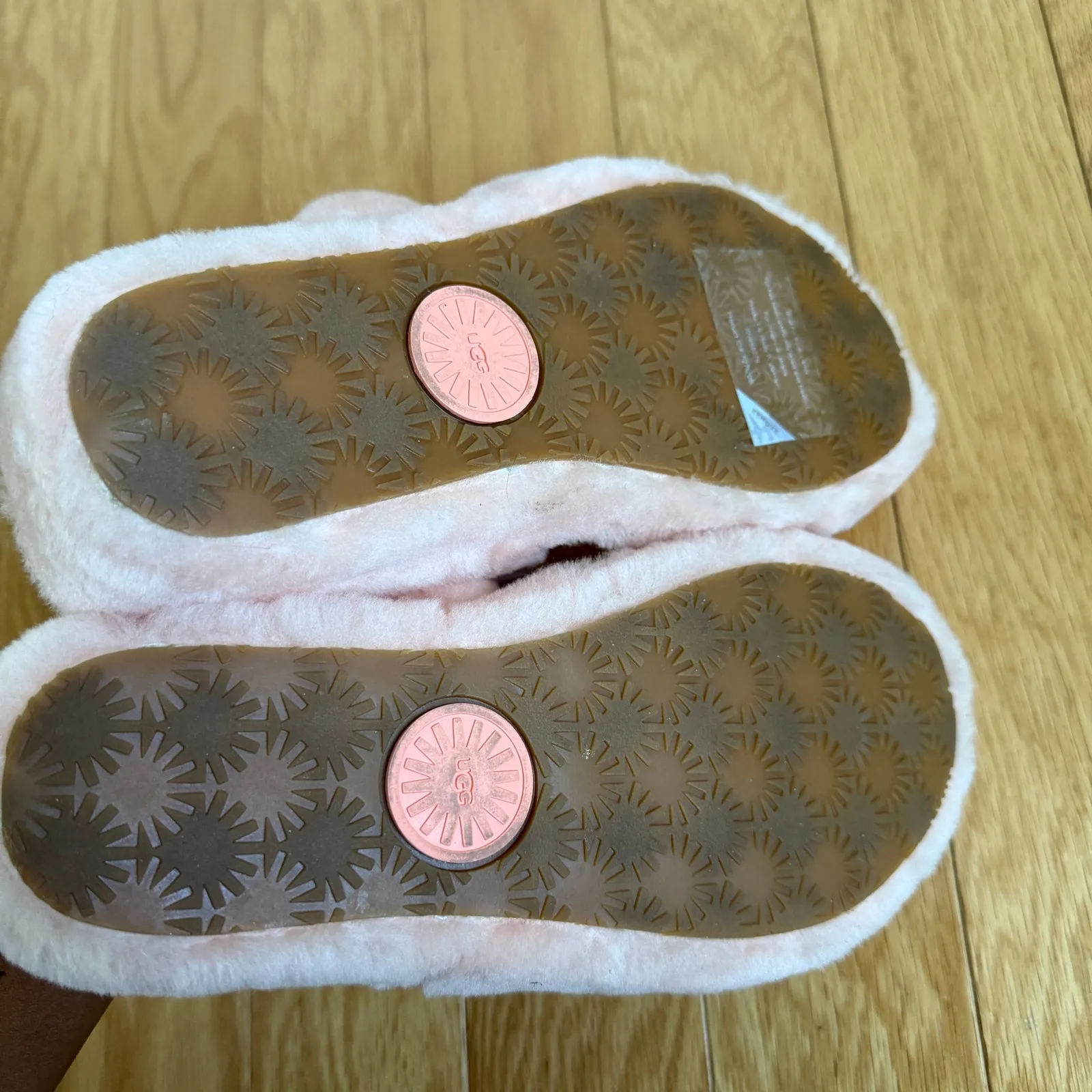 UGG Women's Pink Fluff Yeah Slide Sandals‎ Size 7 Feminine Plush Slip On - Image 6