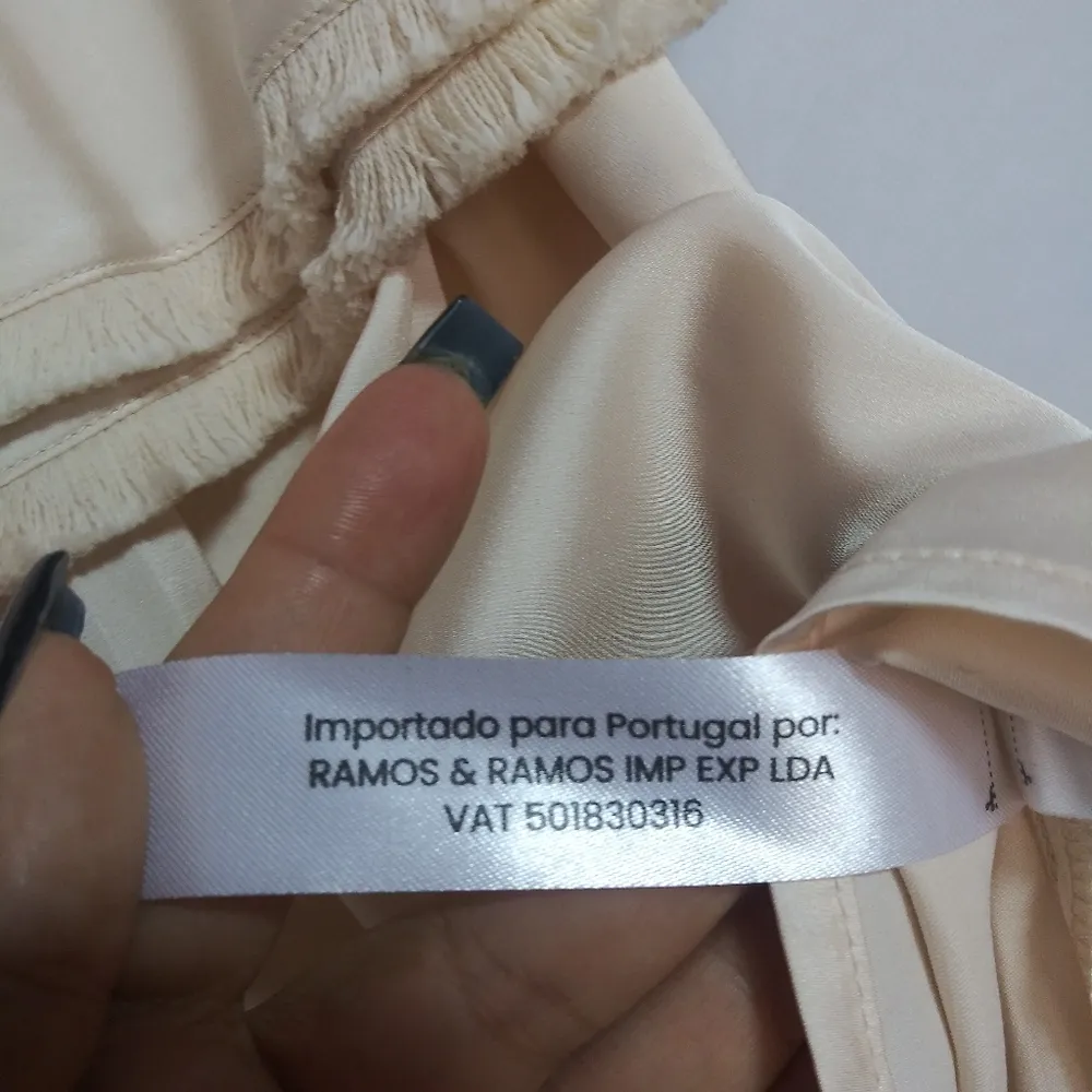 SMF Champagne Satin Layered Ruffle One Shoulder Top Size Small - Image 8