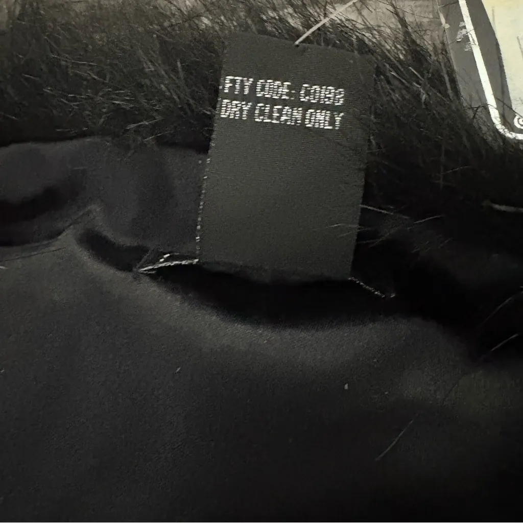 NWT, LISA INTERNATIONAL Black Faux Fur Trim
Chenille Cardigan Sweater, Sz S - Image 12