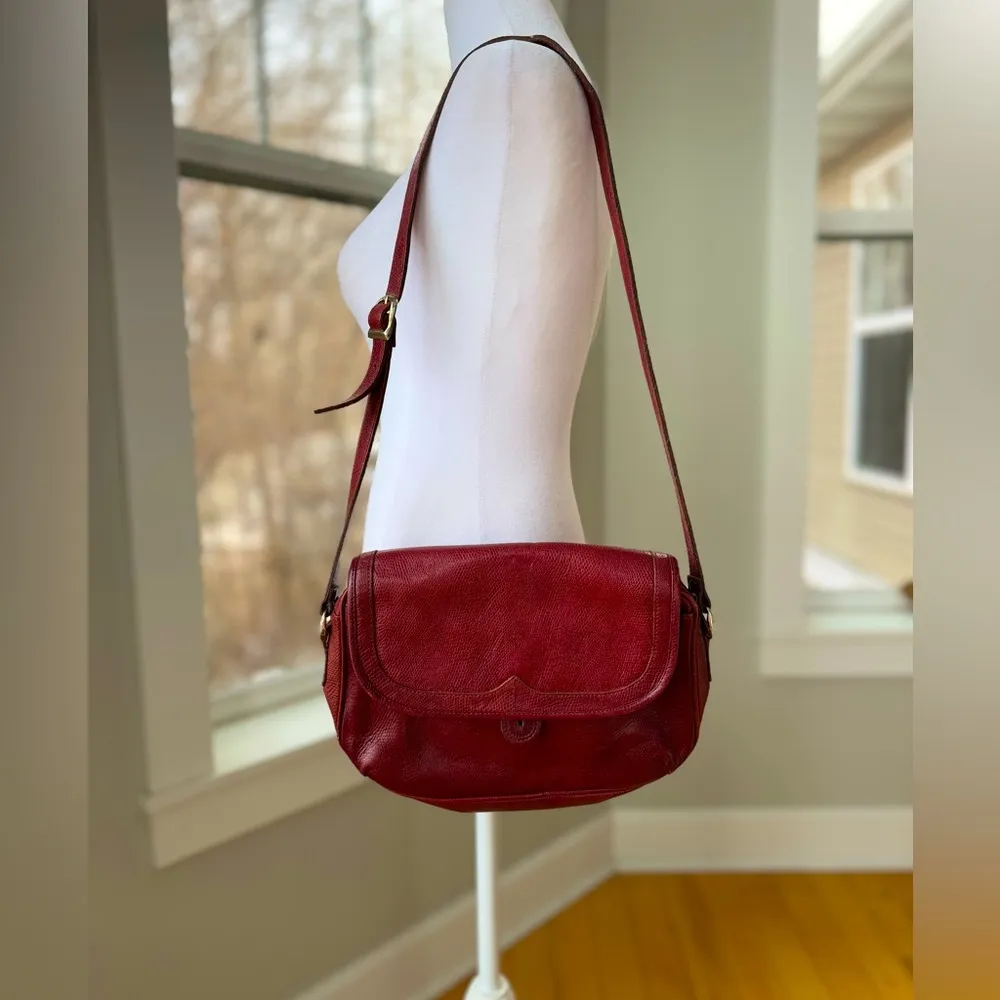 Vintage 70’s 80’s Tano Dark Red Burgundy Alligator Print Purse Shoulder Bag - Image 3