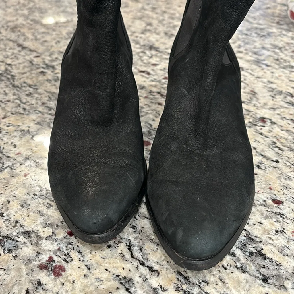 Dolce Vita black textured suede pointed toe pull on style 2” ankle boots Size 7.5 - Image 9