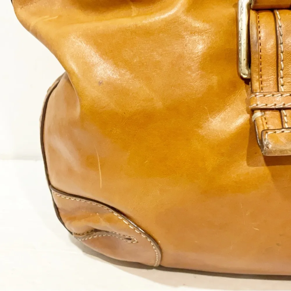 Michael Kors ‘Hutton’ Brown Distressed Leather Buckle shoulder Hobo Bag - Image 3