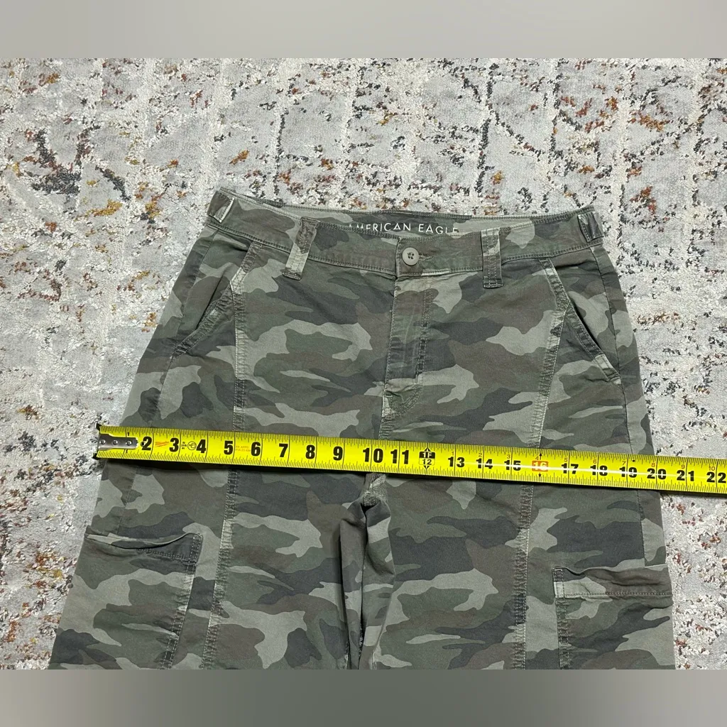 AMERICAN EAGLE Barrel Pants size 4 camo stretch - Image 8