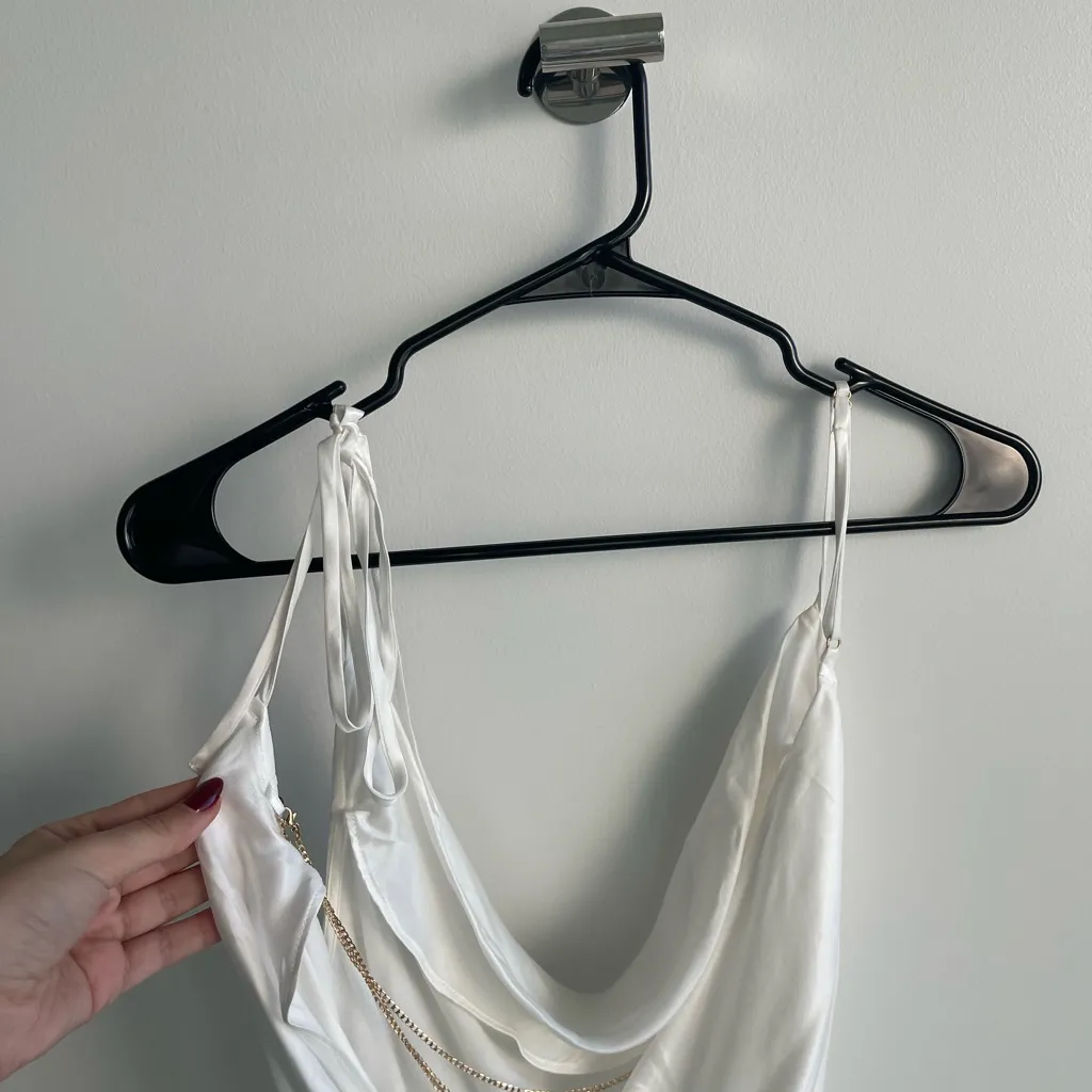 RAT&BOA Ophelia White Dress Gold Chain Back - Image 5