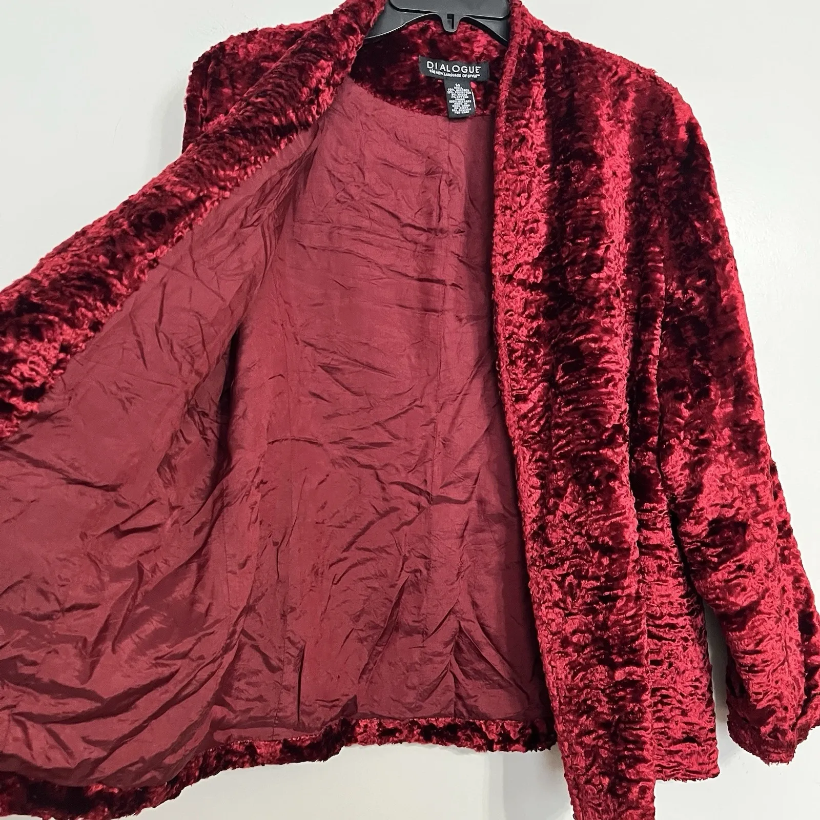 Dialogue Women's Crushed Velvet Bright Red Zip Up Jacket Size 14 Cuffed Sleeves - Image 6