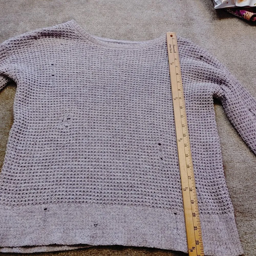 American Eagle Light Purple NWT NEW Distressed Top Sweater Size Small Soft - Image 4