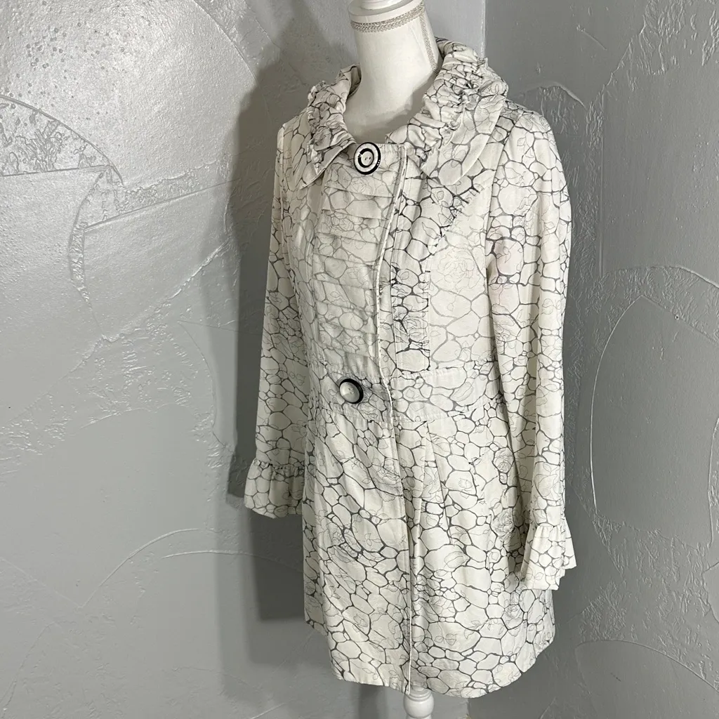 Chic White Patterned Pea Coat - Image 5
