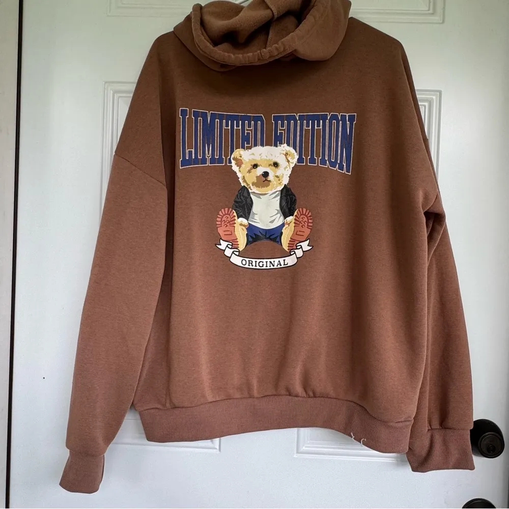 Love Streak Brown Bear Graphic Hoodie and Joggers Set Medium - Image 3
