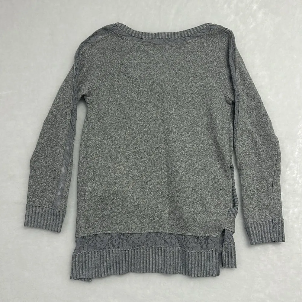 Maurices Grey V-Neck Front Pockets Lace Trim Pullover Sweater Women’s Size Small - Image 10