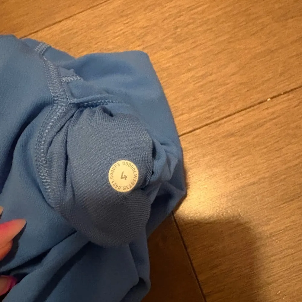 Blue Nile lululemon leggings - Image 3