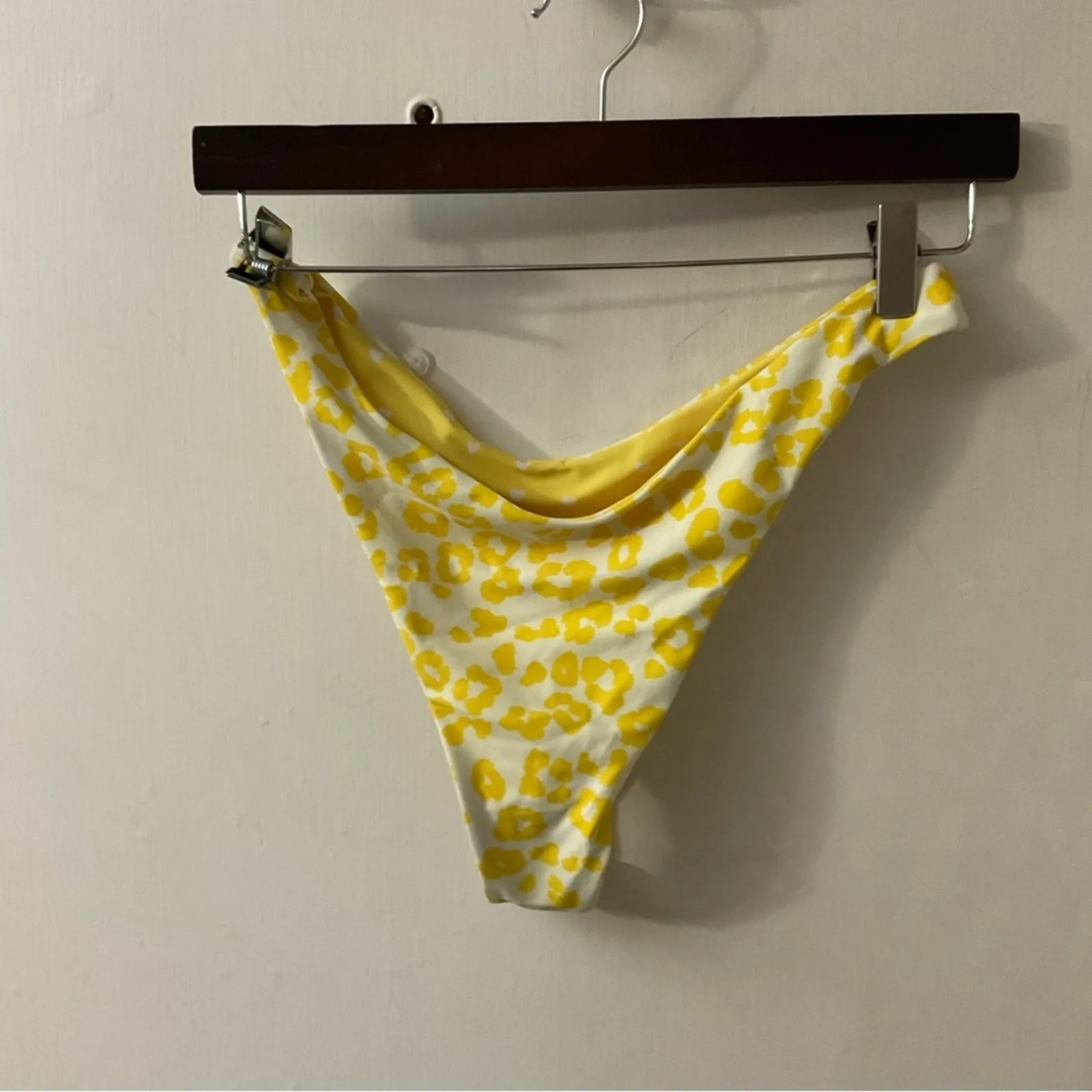 Zaful Leopard Heart Print  Reversible High Cut Bikini  L Yellow Swim Casual - Image 4