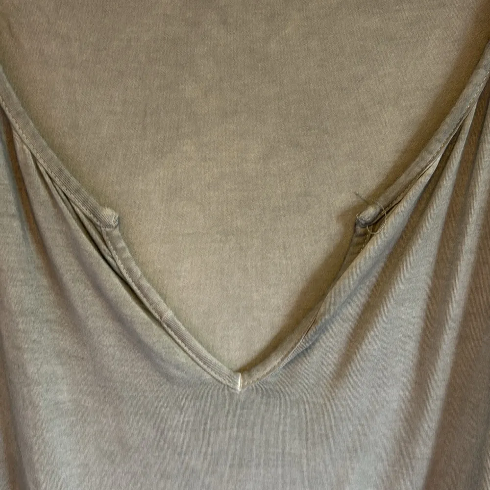 POL GREY LONG SLEEVE TEE SHIRT V NECK RAYON AND SPANDEX SIZE LARGE - Image 2