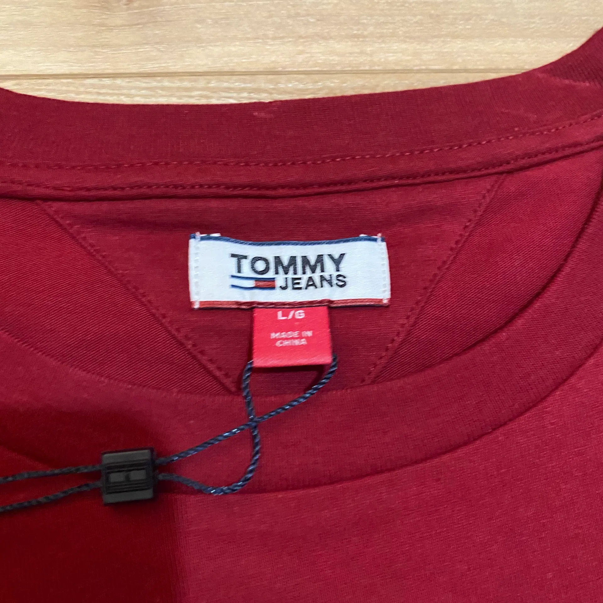 NWT  red blue and white crop top size large - Image 6