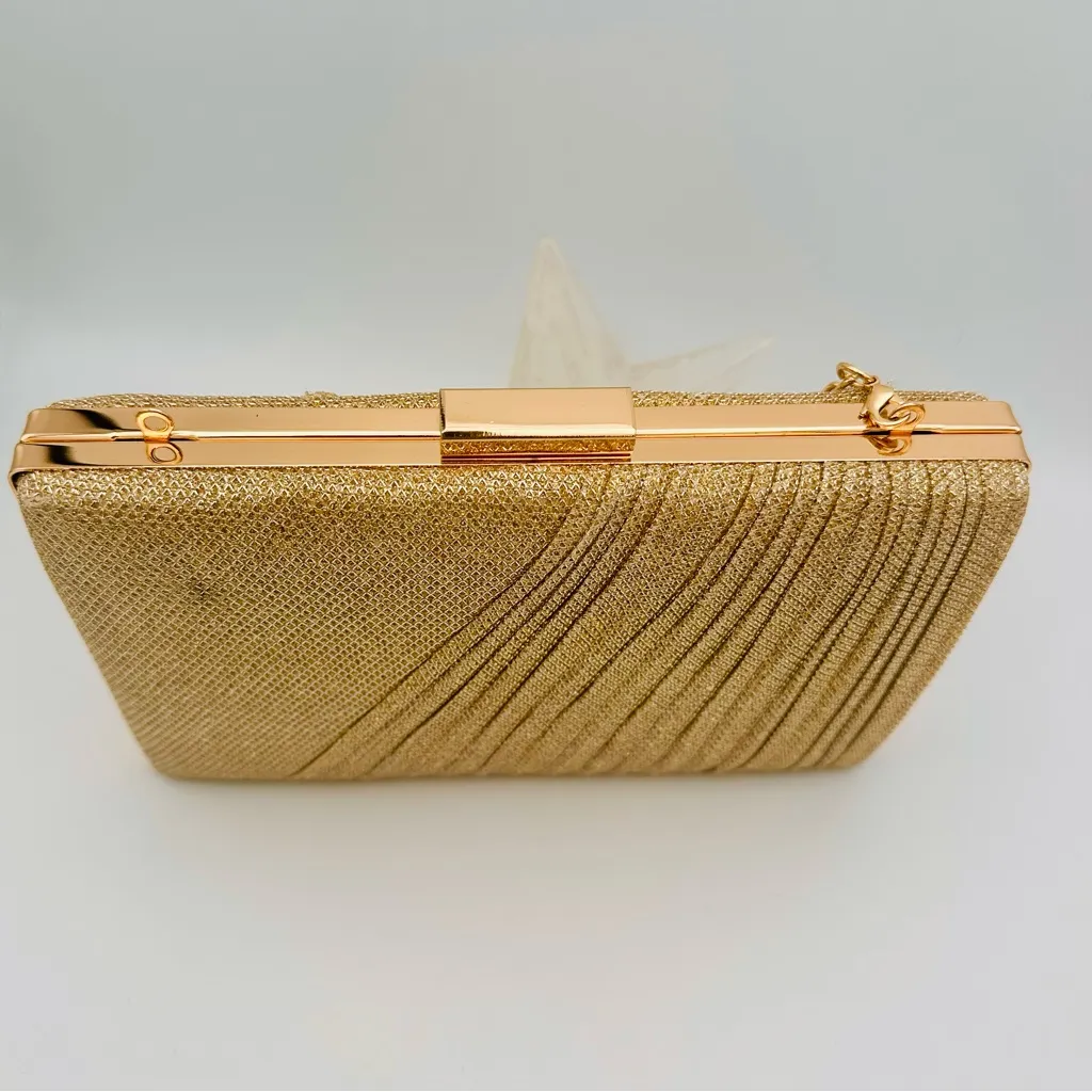 Sondra Roberts Gold Metallic clutch - Image 6