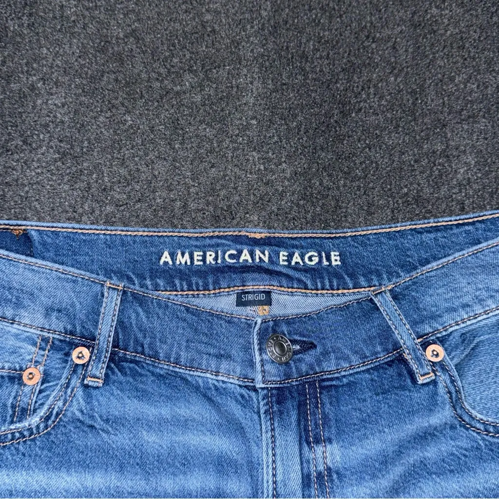 American Eagle Strigid Super High Waisted Relaxed Denim Shorts Sz 10 Medium Wash - Image 4