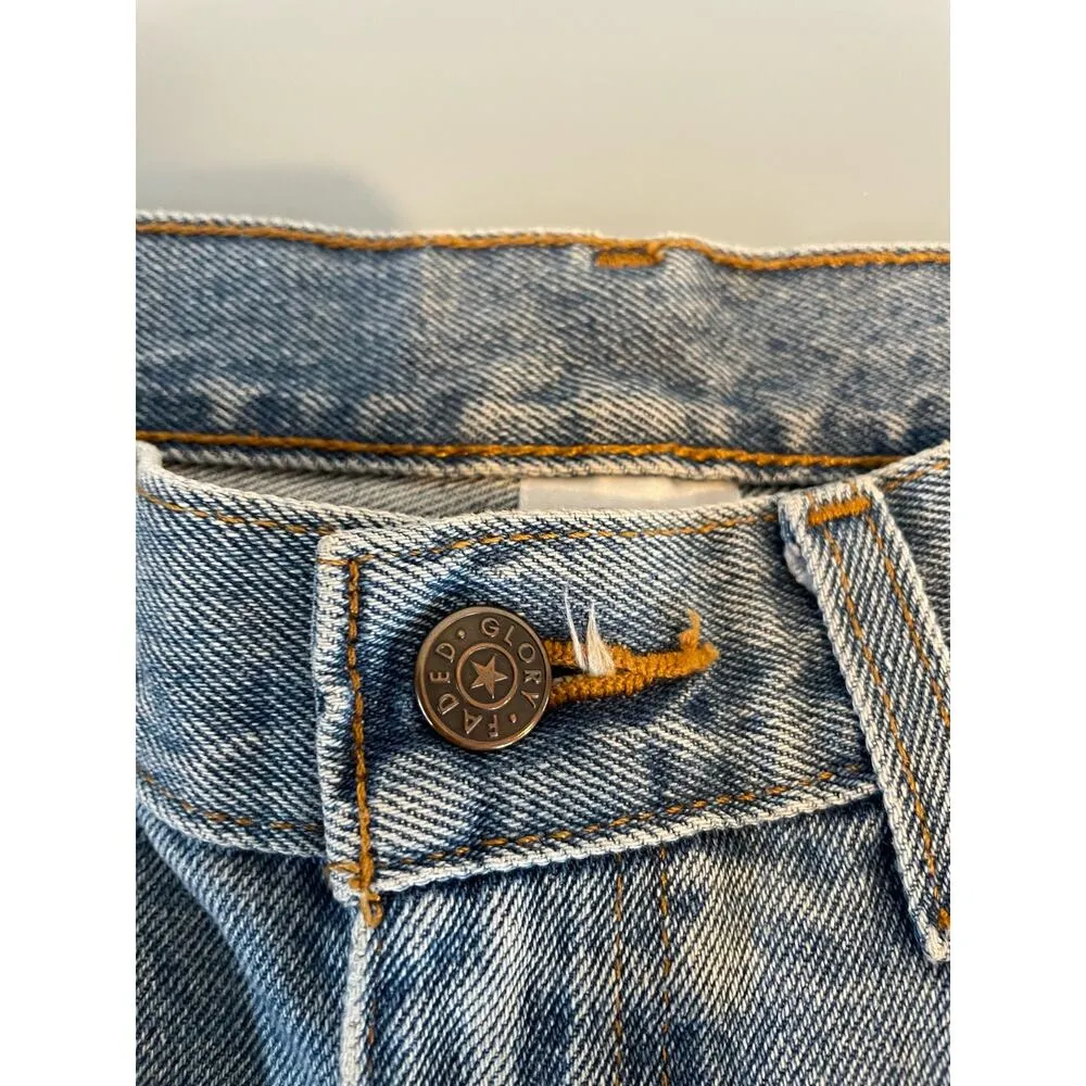 Faded Glory Womens embroidered jeans size 29/30 - Image 9